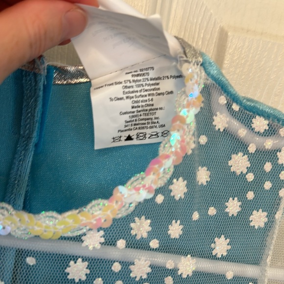 Girl’s Ice Princess Costume Size 5-6 - Picture 6 of 10